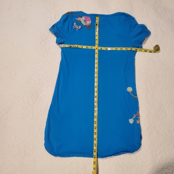 Johnny Was Blue T-Shirt, Floral Embroidery, S S - Picture 4 of 5